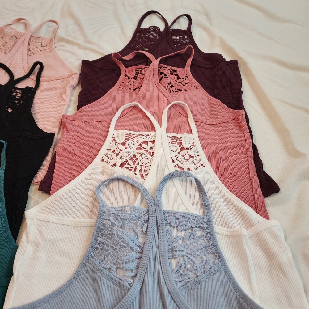 Aeropostale set of 7 lace camis size large